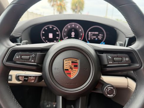 Certified 2025 Porsche Panamera 4 E-Hybrid AWD/4WD image 31