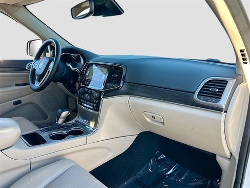 Used 2021 Jeep Grand Cherokee Limited w/ Luxury Group II image 30