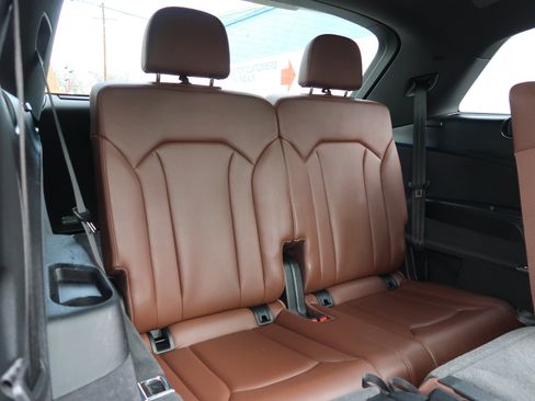 Used 2018 Audi Q7 3.0T Prestige image 56