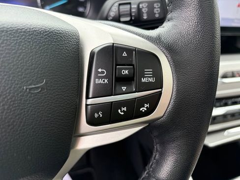 Used 2022 Ford Explorer XLT w/ Equipment Group 202A image 18