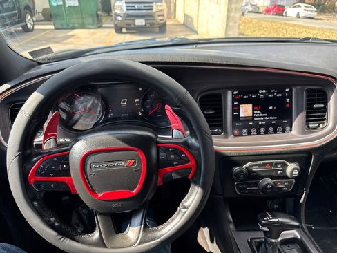 Used 2017 Dodge Charger R/T w/ Blacktop Package image 17