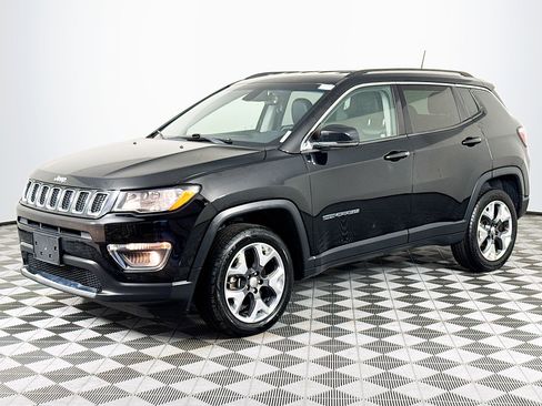 Used 2018 Jeep Compass Limited image 4