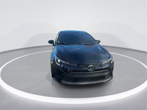 Used 2024 Toyota Corolla LE image 3