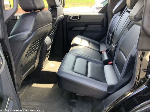 Used 2024 Ford Bronco Black Diamond image 13