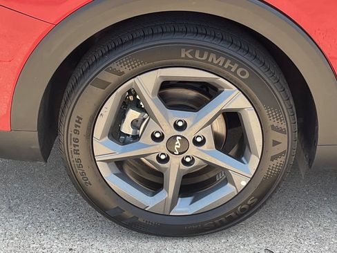 Used 2025 Kia K4 FWD image 8