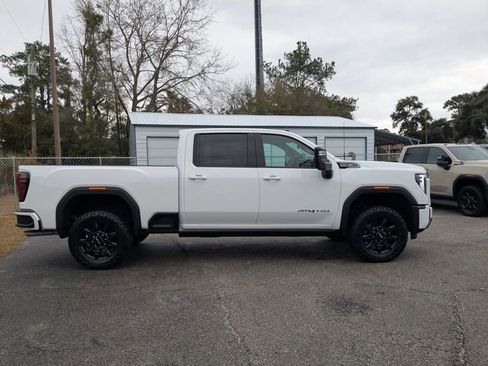 New 2026 GMC Sierra 2500 AT4 w/ AT4 Premium Plus Package AWD/4WD image 3