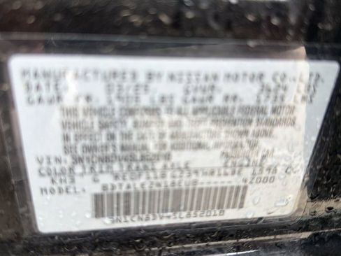 Used 2025 Nissan Versa S w/ Trunk Package FWD image 18