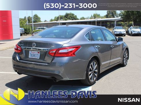 Used 2016 Nissan Altima 2.5 SV w/ Convenience Package FWD image 7