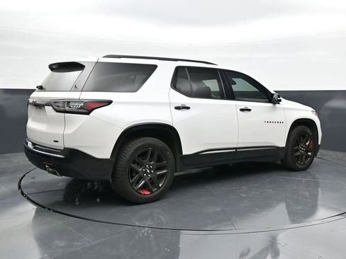 Used 2019 Chevrolet Traverse Premier w/ Redline Edition AWD/4WD image 2