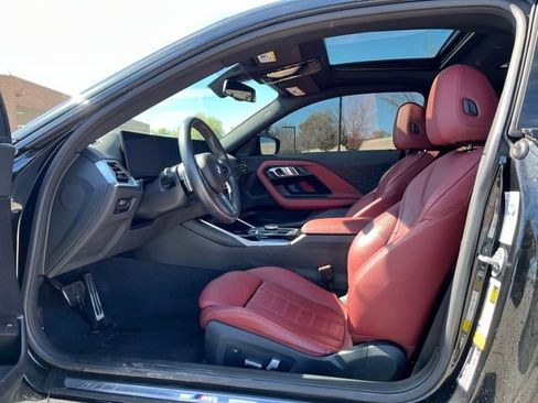 Used 2023 BMW 230i Coupe w/ M Sport Package image 11