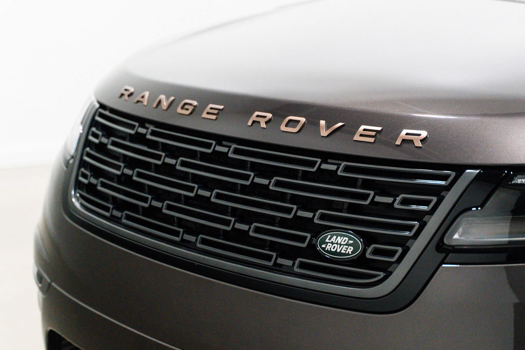 Used 2026 Land Rover Range Rover Velar Autobiography AWD/4WD image 2