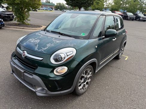 Used 2014 FIAT 500L Trekking w/ Popular Equipment Group FWD image 3