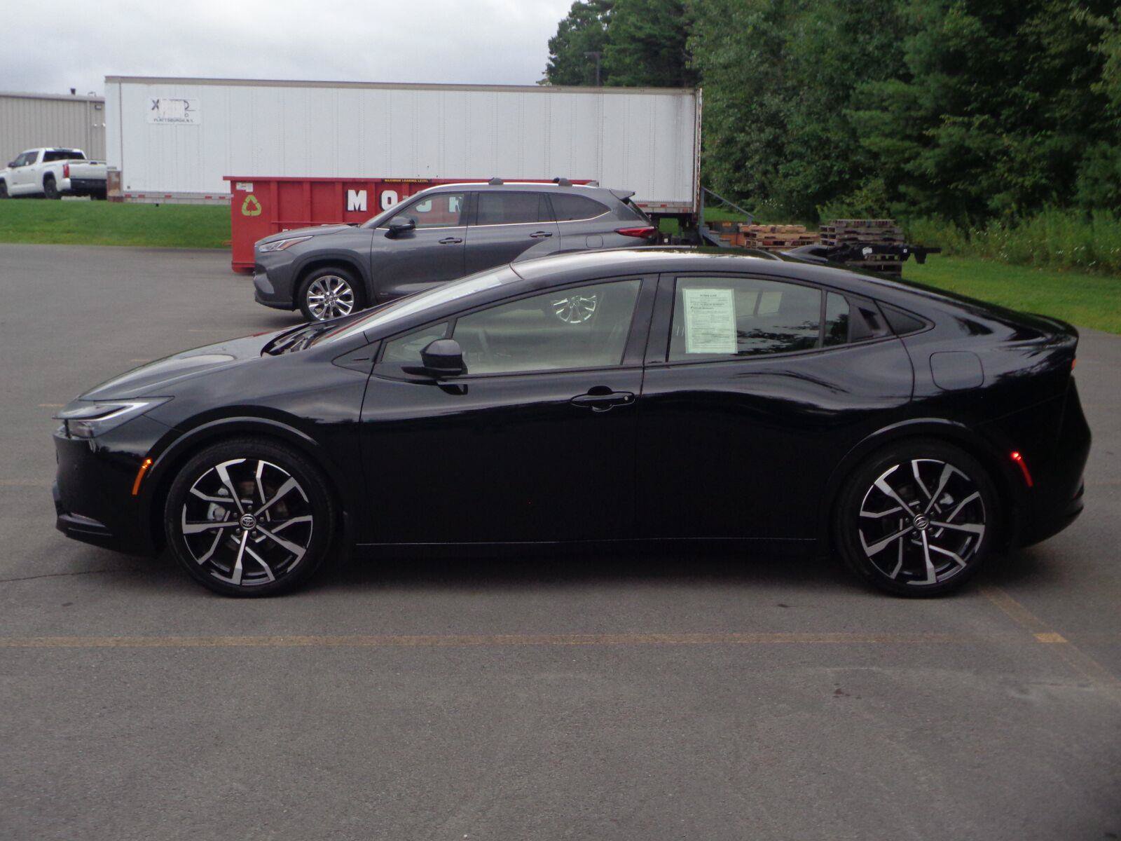Used 2023 Toyota Prius Prime FWD image 5