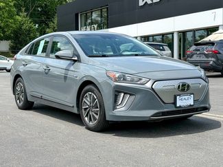 Used 2020 Hyundai Ioniq SE FWD video 1