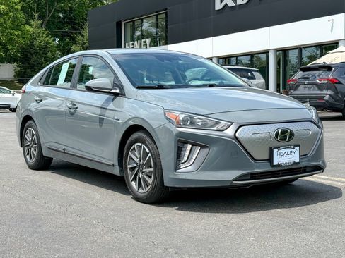Used 2020 Hyundai Ioniq SE FWD image 1