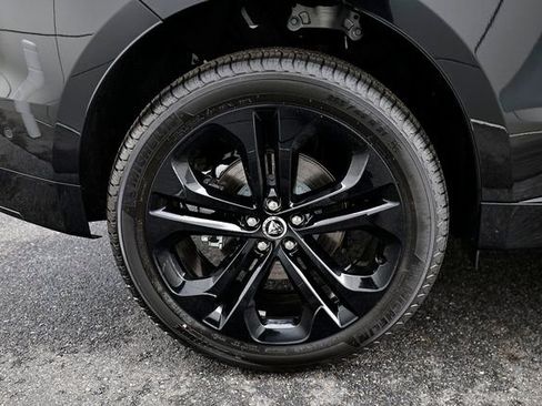 New 2026 Jaguar F-PACE R-Dynamic S image 13