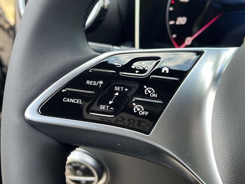 New 2026 Mercedes-Benz GLC 300 4MATIC image 36