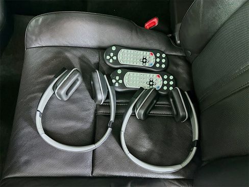 Used 2015 Lincoln MKT EcoBoost w/ Equipment Group 201A image 39