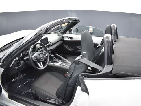 Used 2019 MAZDA MX-5 Miata Club image 17