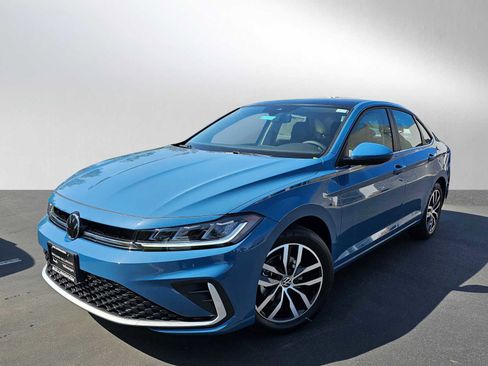 New 2025 Volkswagen Jetta SE image 3