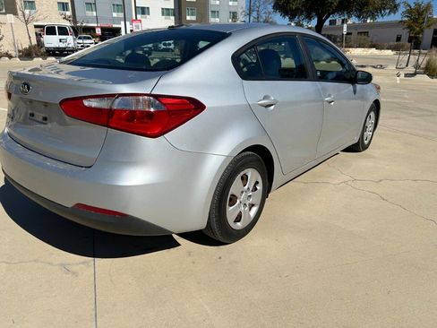 Used 2016 Kia Forte LX image 21