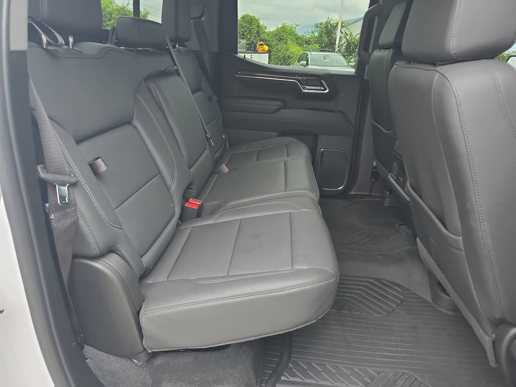 Used 2026 Chevrolet Silverado 1500 LT Trail Boss w/ LT Trail Boss Premium Package AWD/4WD image 19