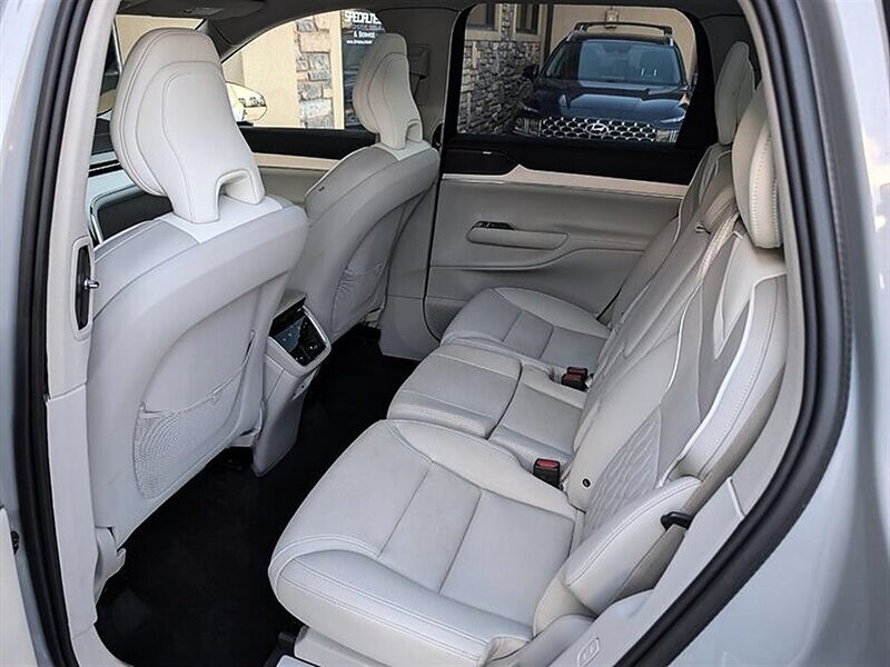 Used 2025 Volvo EX90 Ultra AWD/4WD image 26