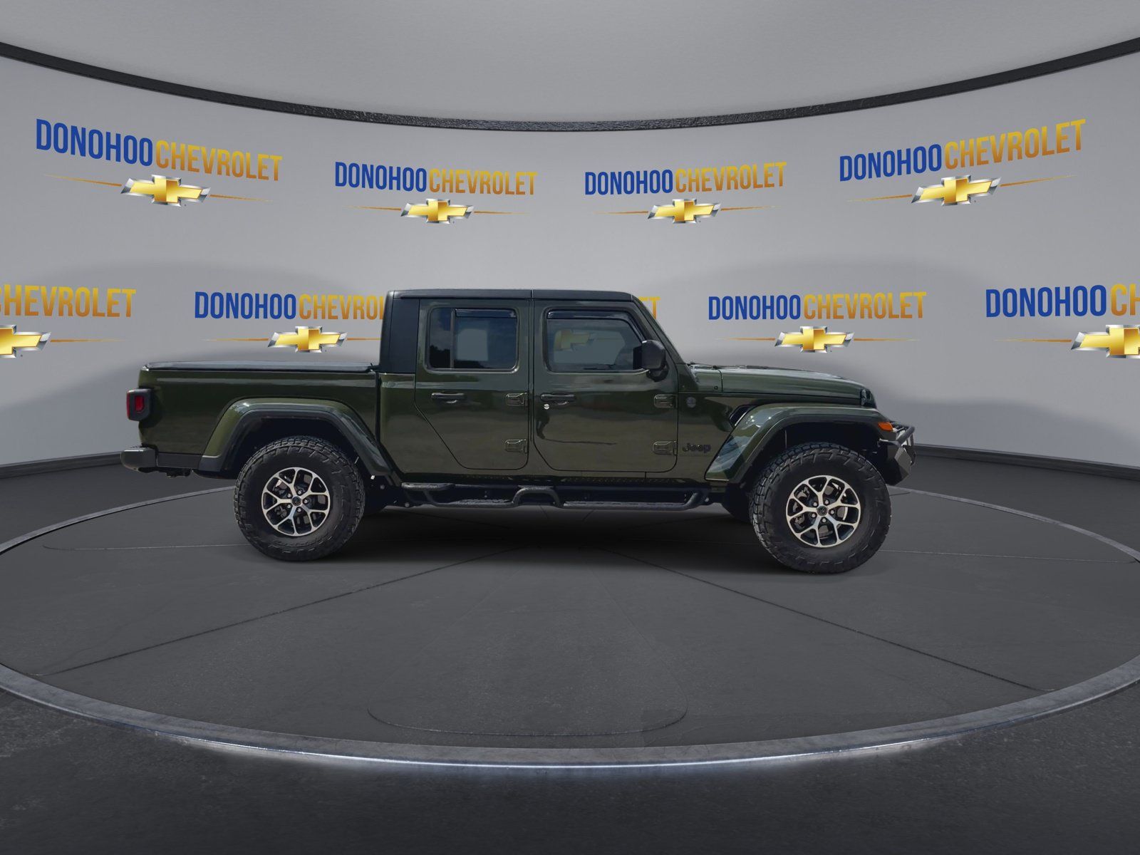 Used 2024 Jeep Gladiator Sport AWD/4WD image 6