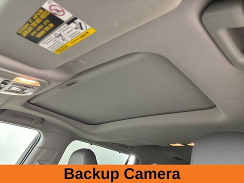 Used 2020 Toyota Highlander XLE image 11