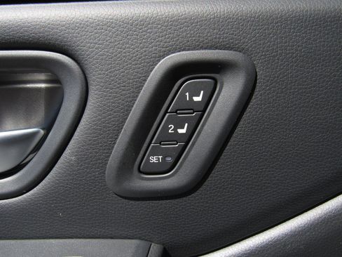 New 2025 Honda Pilot EX-L image 23