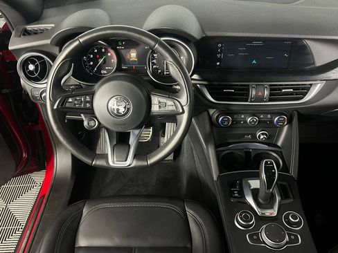 Used 2023 Alfa Romeo Stelvio Sprint image 15