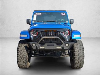 Used 2024 Jeep Wrangler Unlimited w/ Convenience Group AWD/4WD video 2