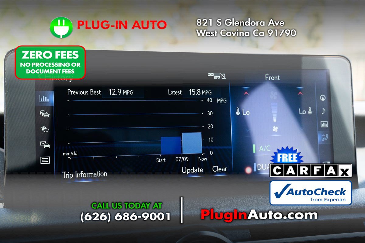 Used 2023 Lexus IS 500 w/ Accessory Package RWD image 38