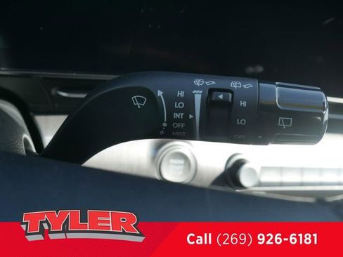 Used 2024 Hyundai Kona SEL AWD/4WD image 24