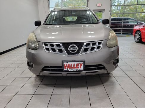 Used 2014 Nissan Rogue S w/ Convenience Package image 2