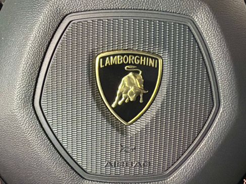Used 2023 Lamborghini Huracan Sterrato image 41