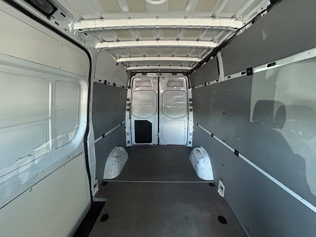 Used 2025 Mercedes-Benz Sprinter 2500 image 11