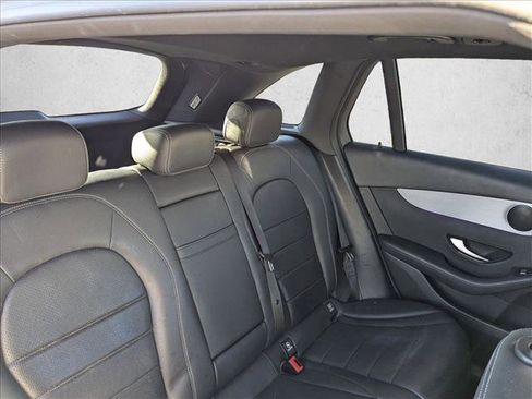 Used 2021 Mercedes-Benz GLC 300 4MATIC image 18