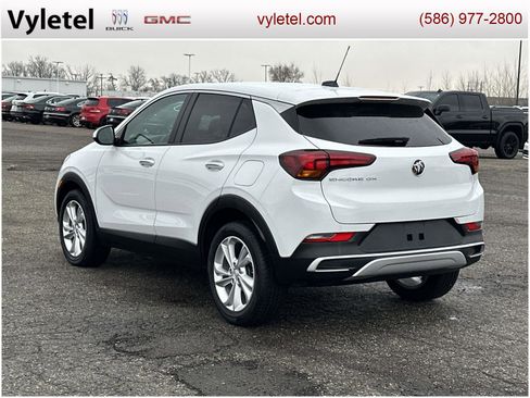 Used 2023 Buick Encore GX Preferred w/ Cold Weather Comfort Package image 4