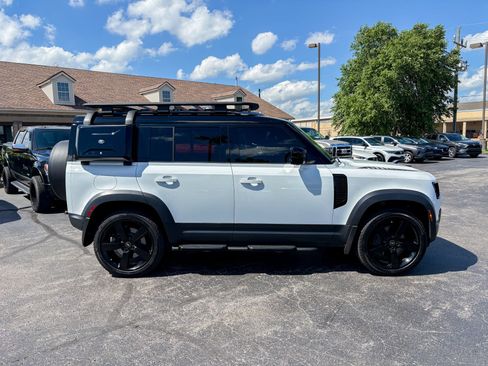 Used 2023 Land Rover Defender 110 S AWD/4WD image 19