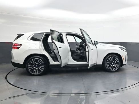 New 2026 BMW X3 xDrive30 w/ Convenience Package image 38