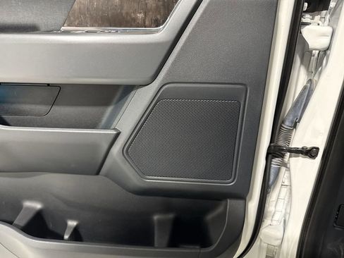 Used 2022 Ford F150 Lariat w/ Trailer Tow Package image 25