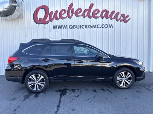 Used 2018 Subaru Outback 3.6R Limited image 32