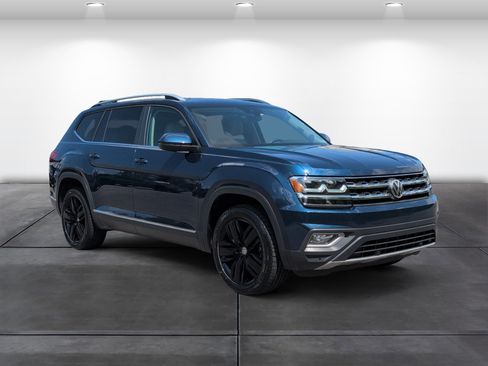 Used 2018 Volkswagen Atlas SEL AWD/4WD image 2
