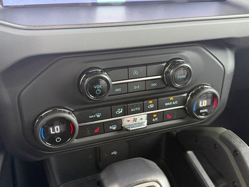 Used 2024 Ford Bronco Everglades AWD/4WD image 20