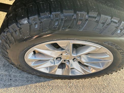 Used 2019 Chevrolet Silverado 1500 LTZ image 9