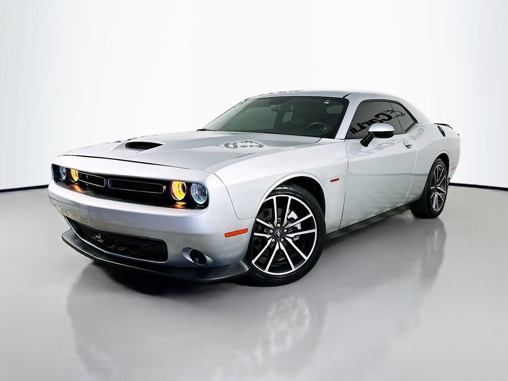Used 2022 Dodge Challenger R/T w/ Plus Package RWD image 3
