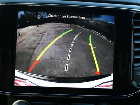 Used 2019 Jeep Grand Cherokee Altitude image 21