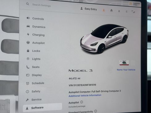 Used 2022 Tesla Model 3 image 17