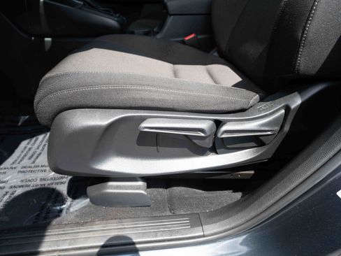 Used 2023 Honda CR-V LX image 12
